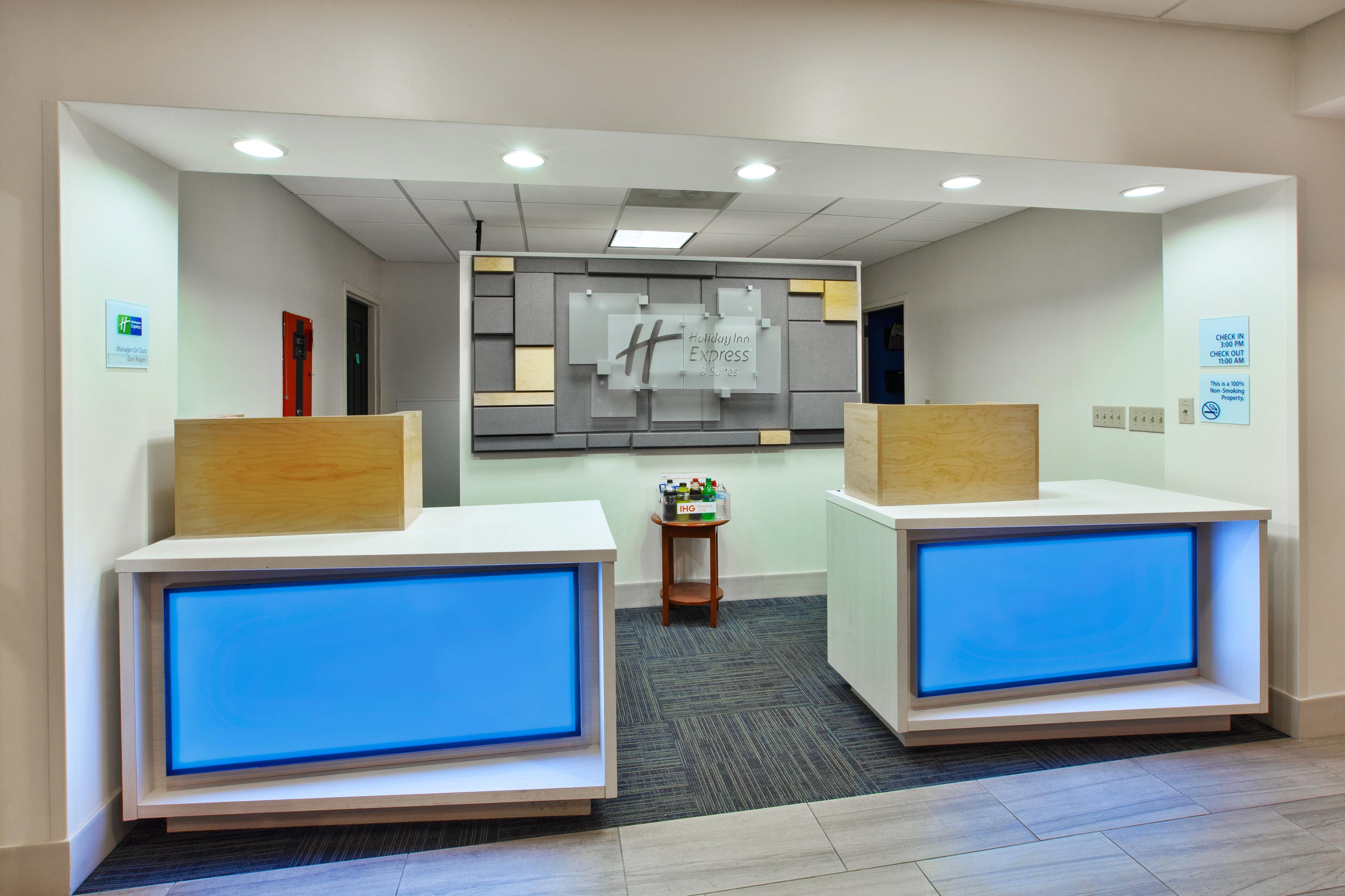 Holiday Inn Express Hotel & Suites Manchester Conference Center By Ihg Exteriör bild