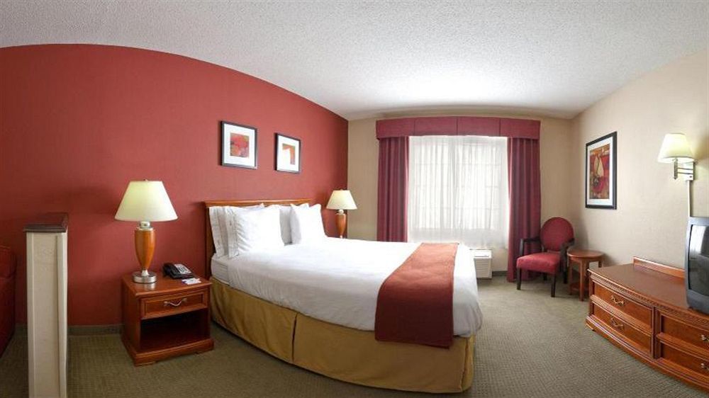 Holiday Inn Express Hotel & Suites Manchester Conference Center By Ihg Exteriör bild