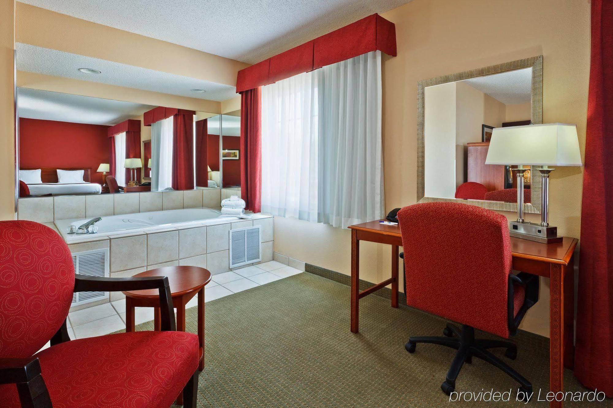 Holiday Inn Express Hotel & Suites Manchester Conference Center By Ihg Rum bild
