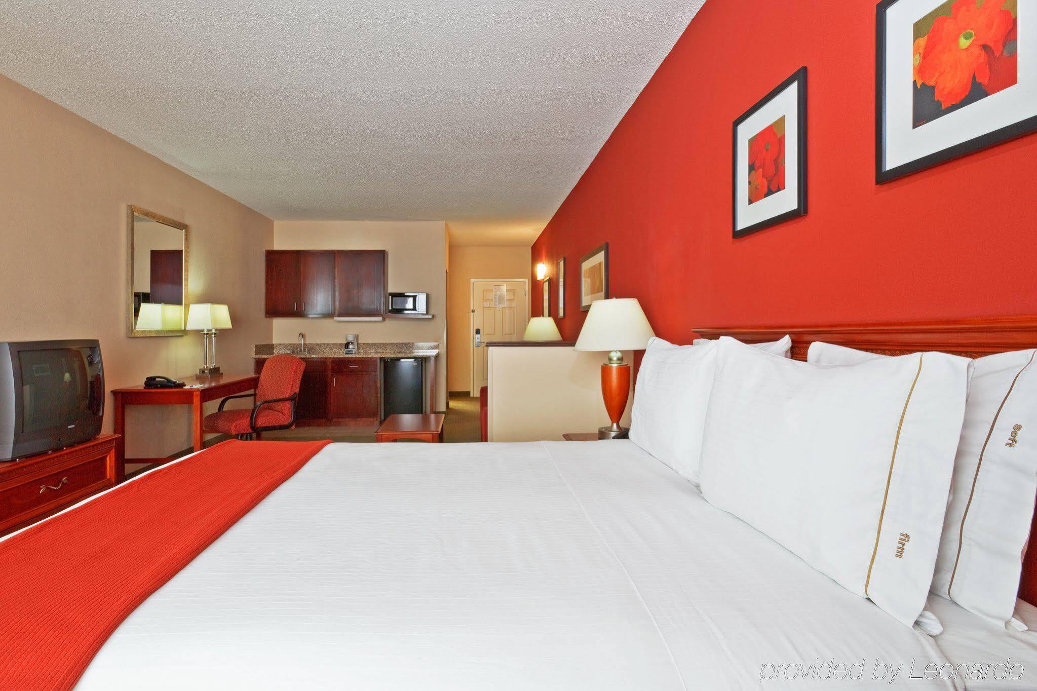 Holiday Inn Express Hotel & Suites Manchester Conference Center By Ihg Exteriör bild
